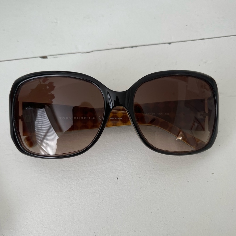 Tory Burch sunnies